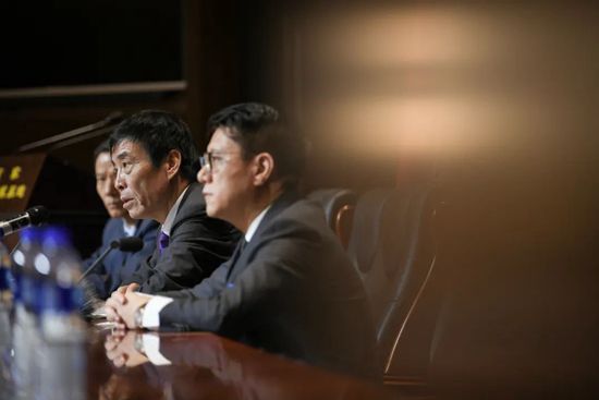 av 一区二区三区